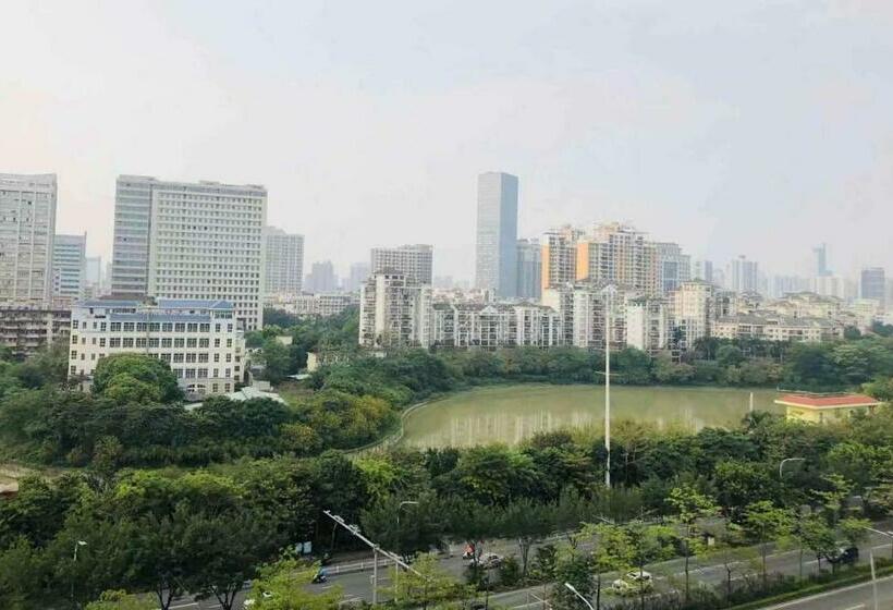 Vienna Hotel Nanning Qingxiu Mountain