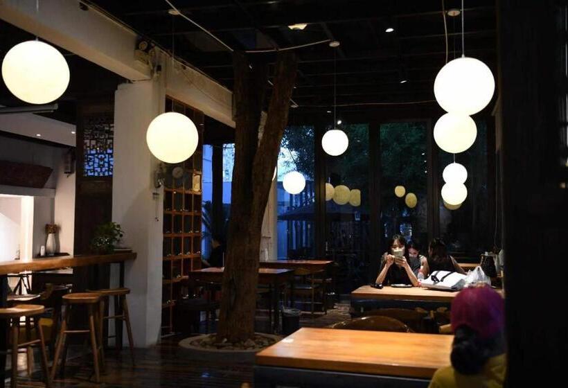 Jingdezhen International Youth Hostel