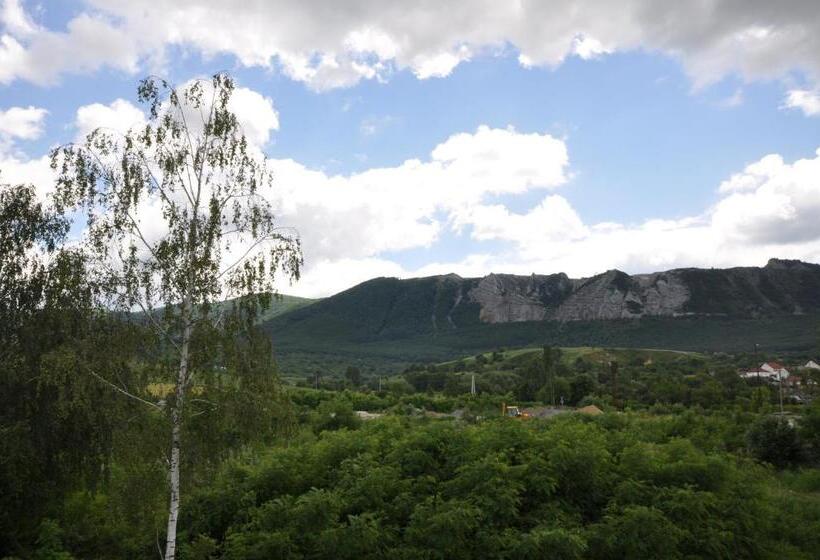 Kalcit Tourist Motel