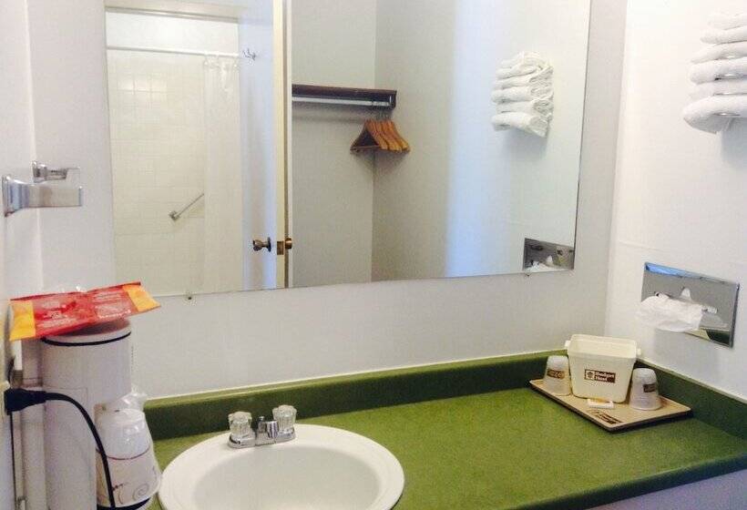 فندق على الطريق Budget Host Platte Valley Inn