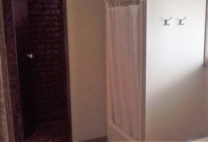 מוטל Cardigan Lodge