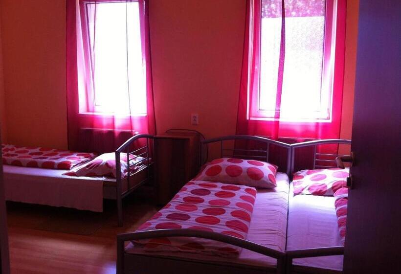 Op Art étterem és Panzió