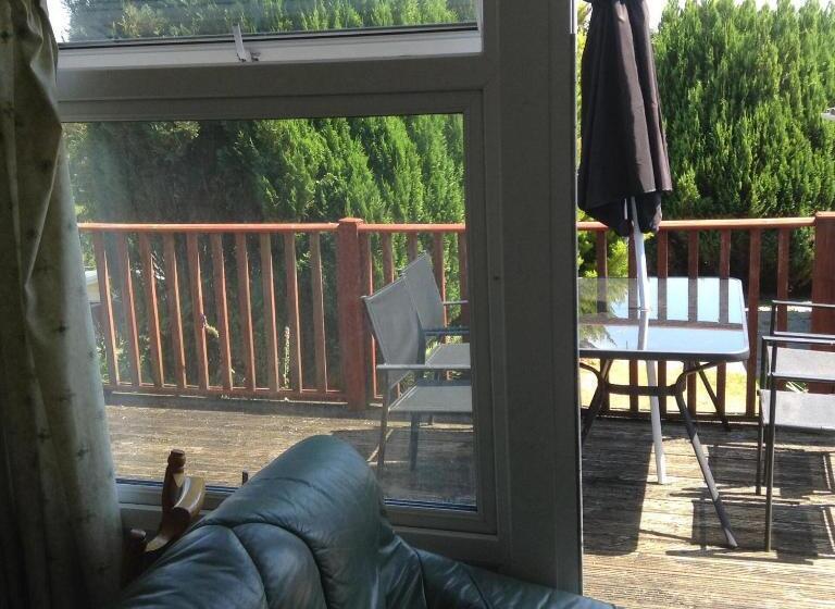 Pantyrathro International Hostel