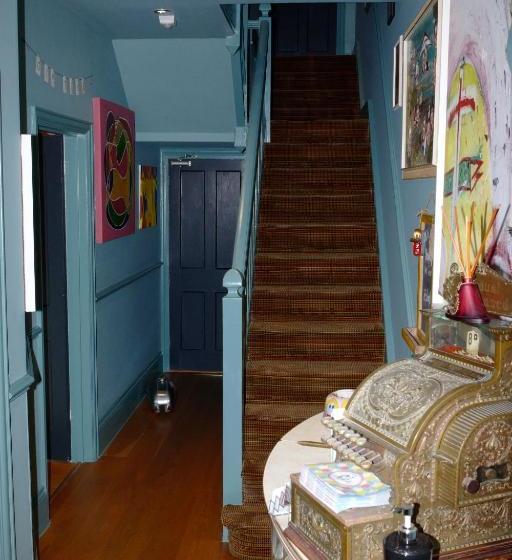 פנסיון Bedlam House