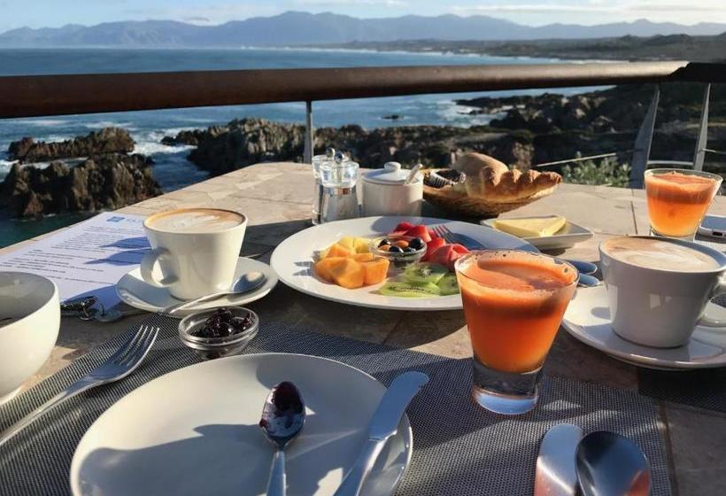 بنسيون Cliff Lodge