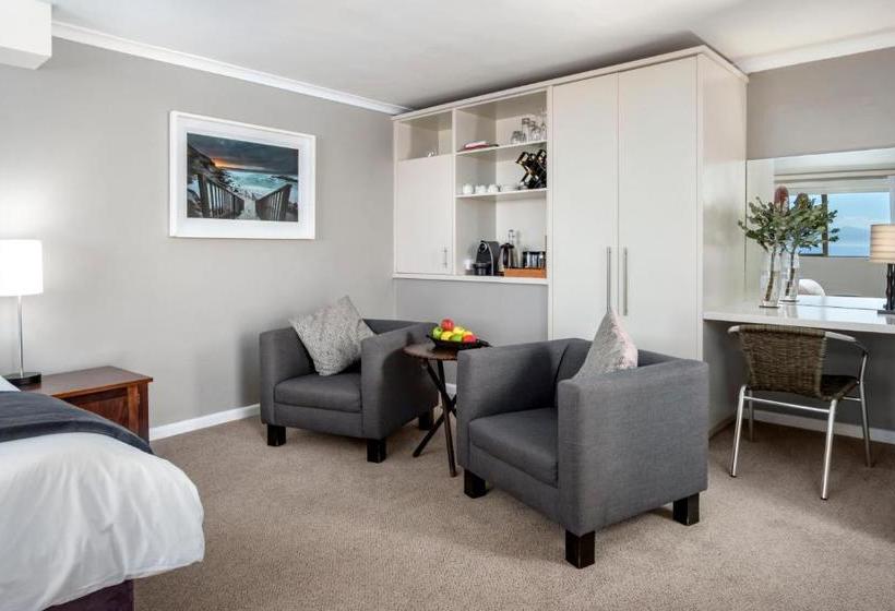 بنسيون Cliff Lodge