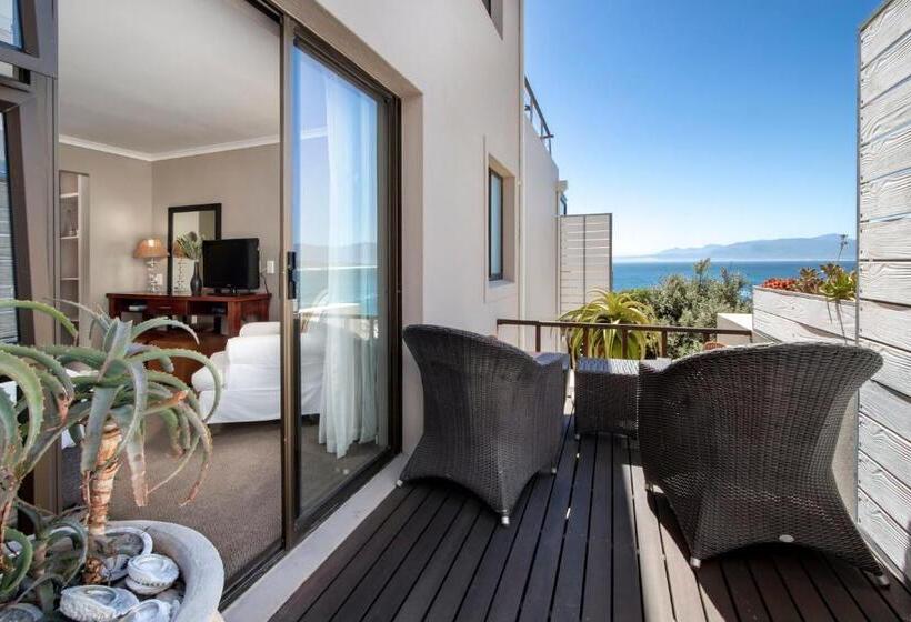 بنسيون Cliff Lodge