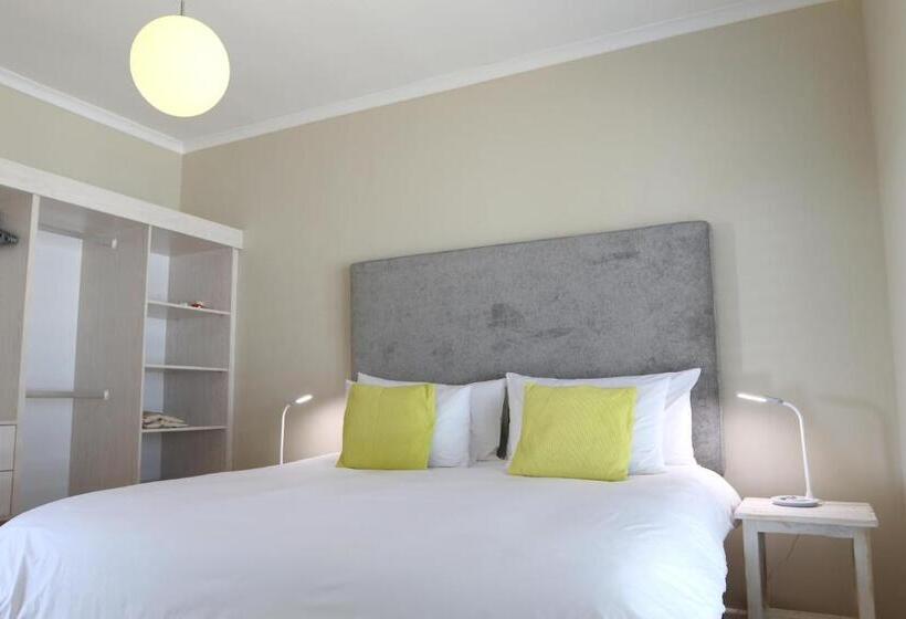 بنسيون Cliff Lodge