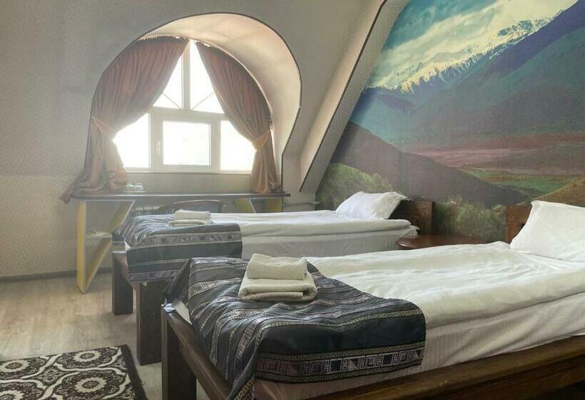 پانسیون Eco House