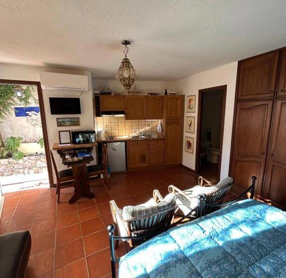 پانسیون La Masa