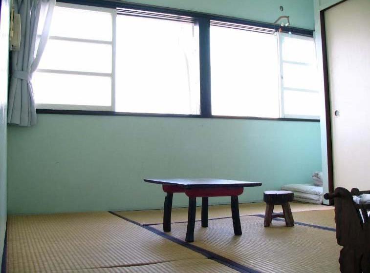 펜션 Minshuku Rakutenya