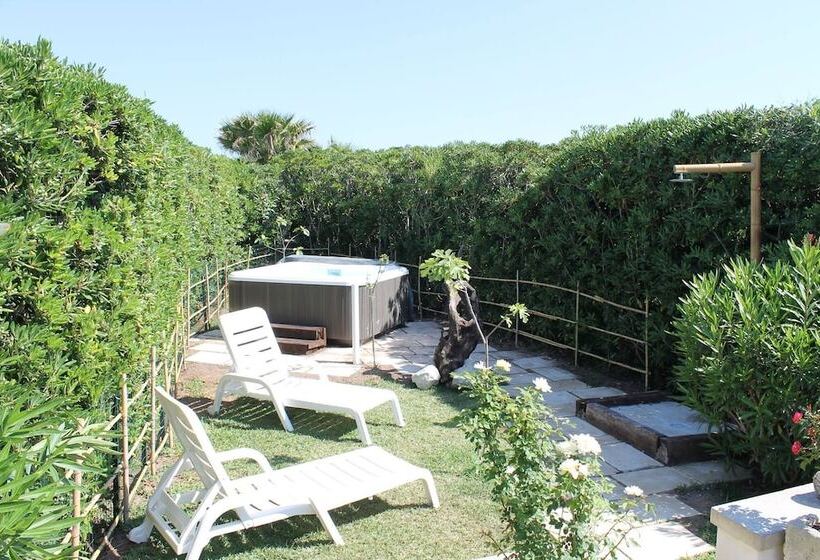 Residence Punta Cassano   In Piscina Sulla Spiaggia Di Sabbia