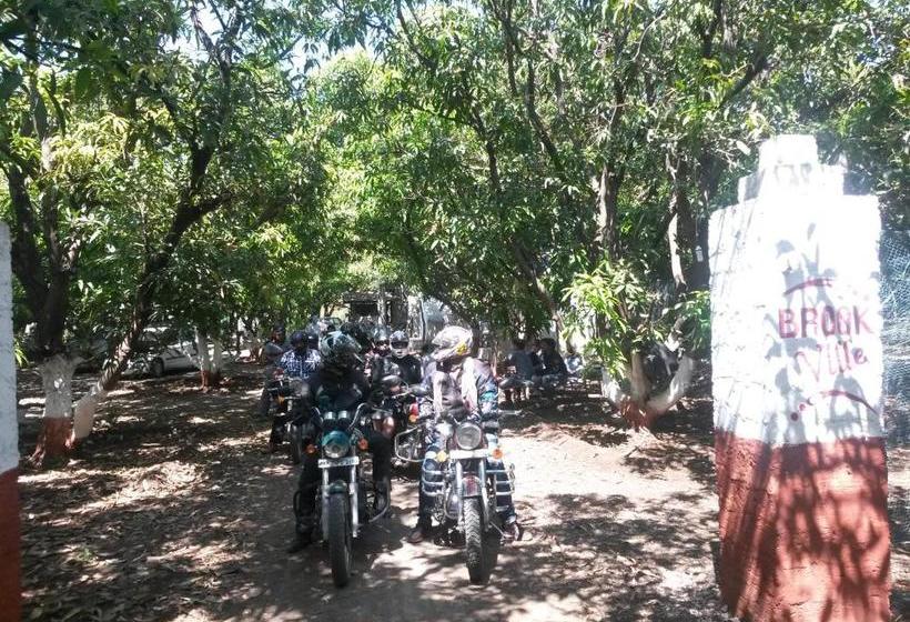 Курорт The Brook Ville