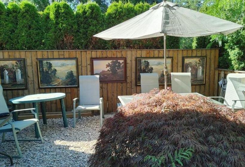 ベッドアンドブレックファースト Beds By The Bridge