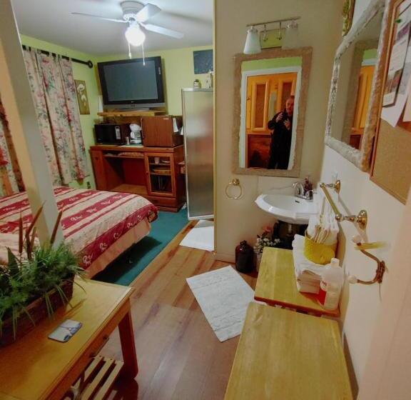 ベッドアンドブレックファースト Beds By The Bridge