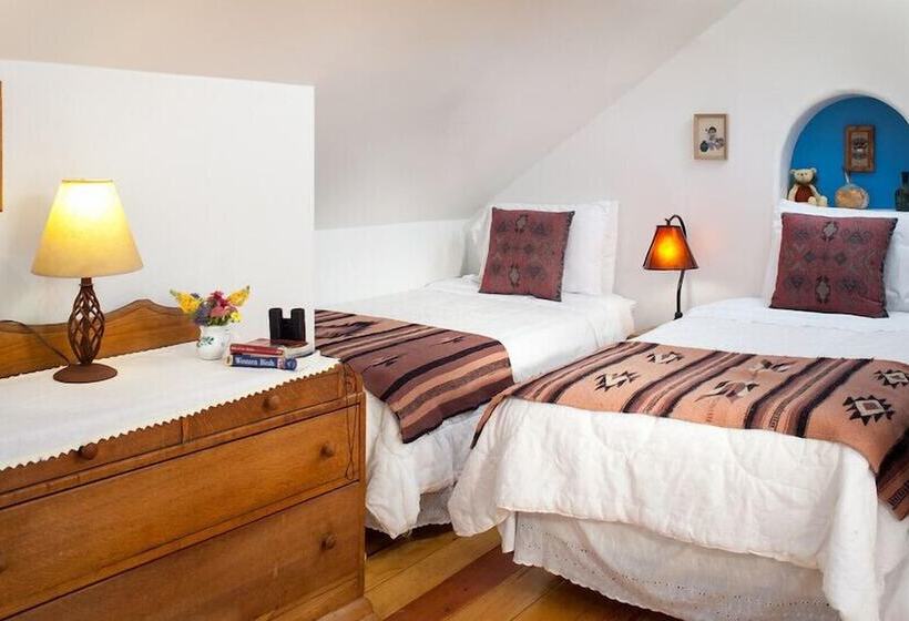 Casa Escondida Bed & Breakfast