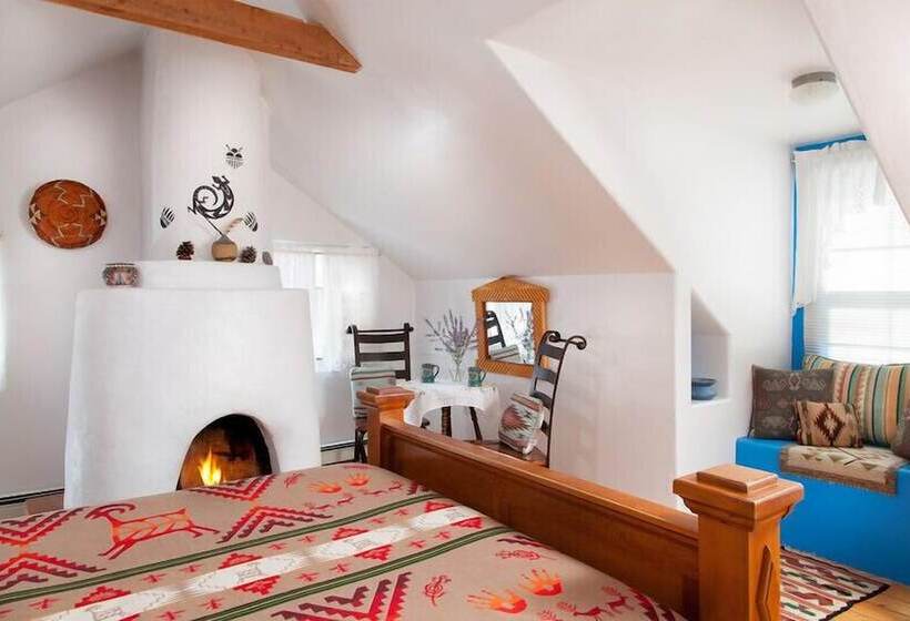 Casa Escondida Bed & Breakfast