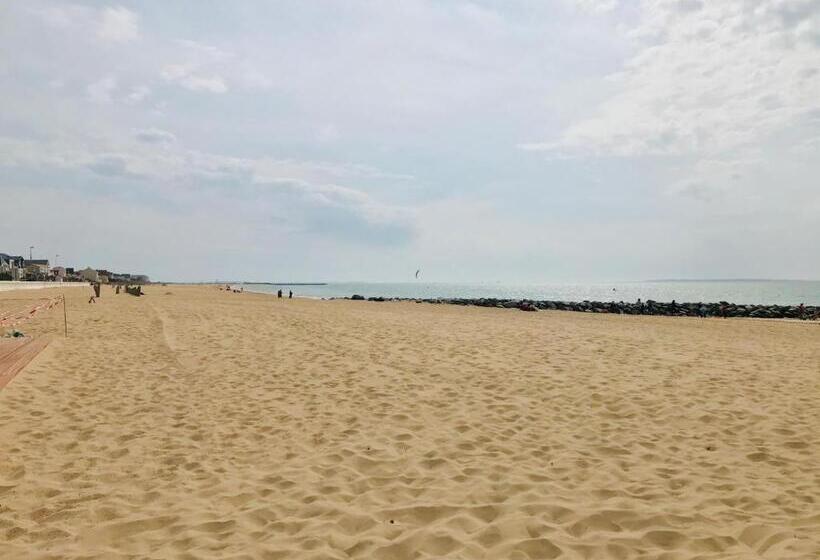 호텔 Hôtel Restaurant L'atelier Des Cousins