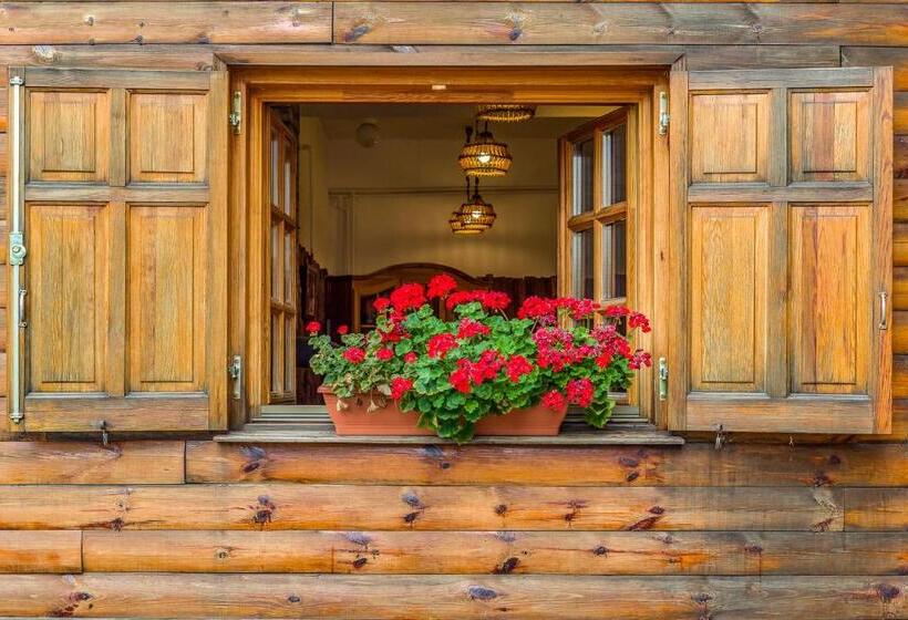 Lipicai Hotel és étterem