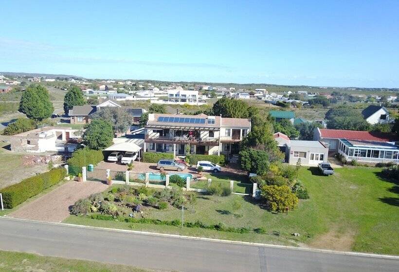 پانسیون Lagoon Edge