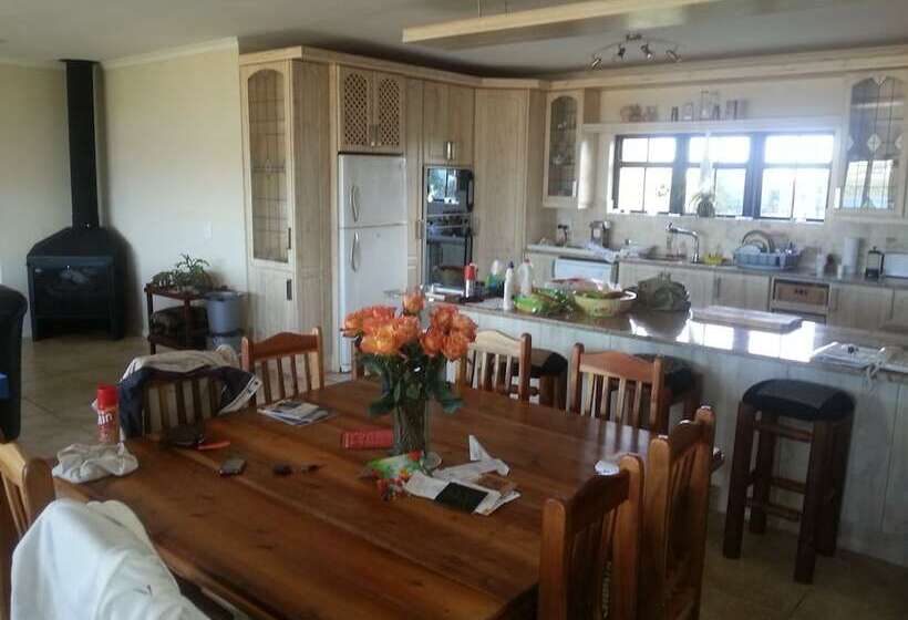 پانسیون Lagoon Edge