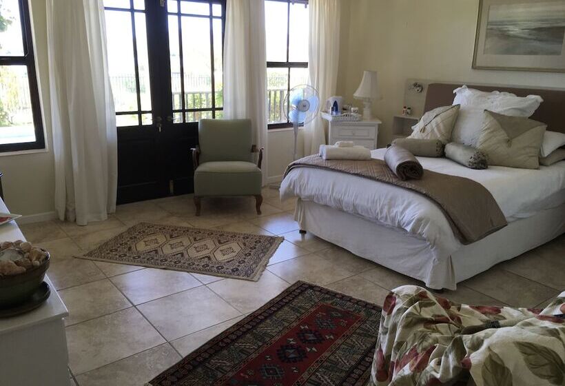 پانسیون Lagoon Edge