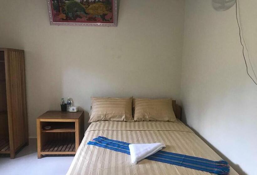 פנסיון Manel Guesthouse And Restaurant