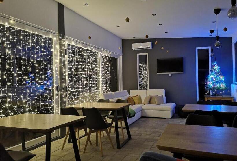 بنسيون Nyitott Kapu Vendégház