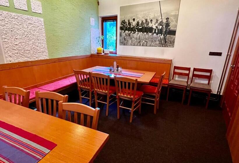 بنسيون Penzion U Zemánků