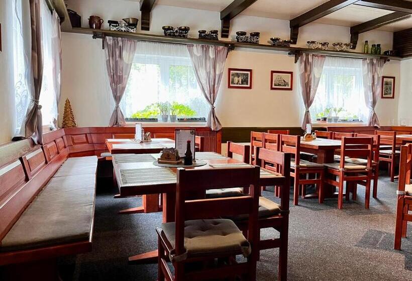 بنسيون Penzion U Zemánků