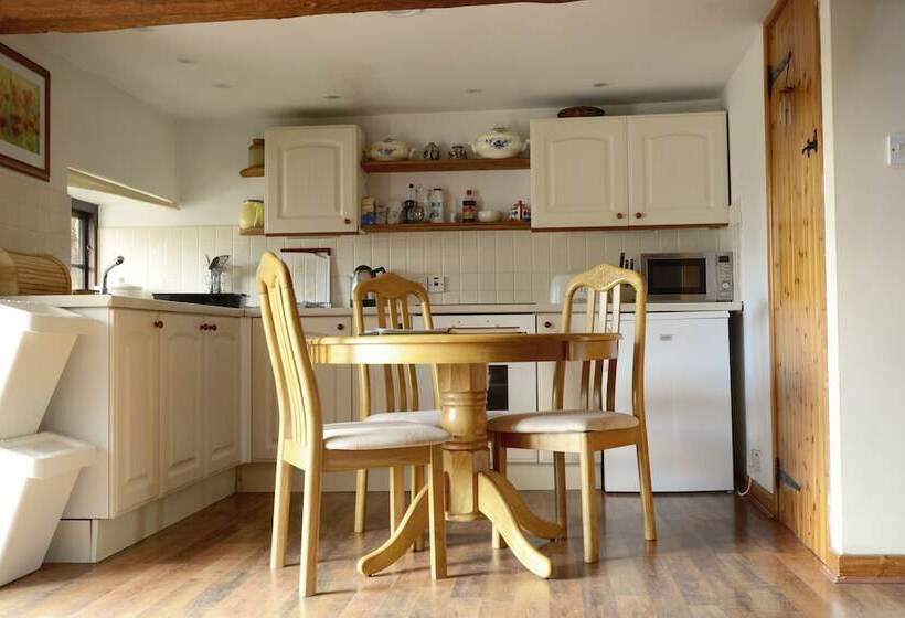 Gilfach Farm Holiday Accommodation