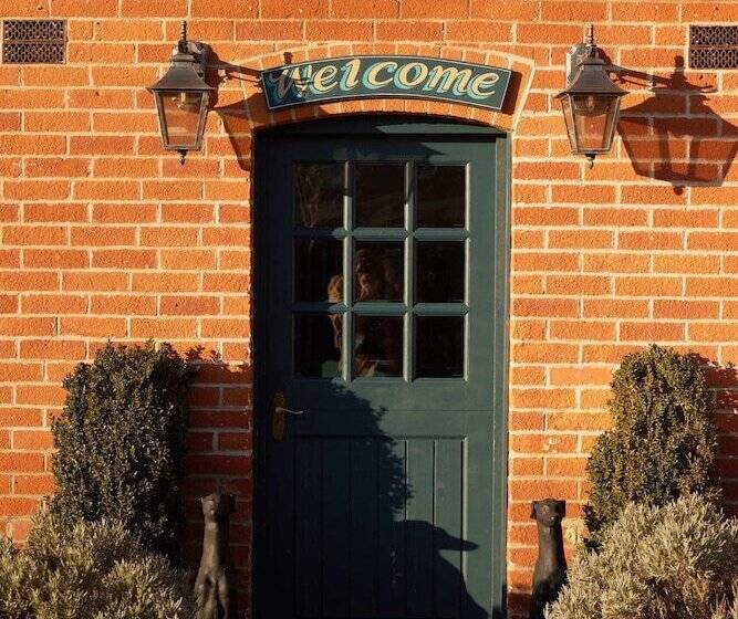 The Dog & Gun Inn