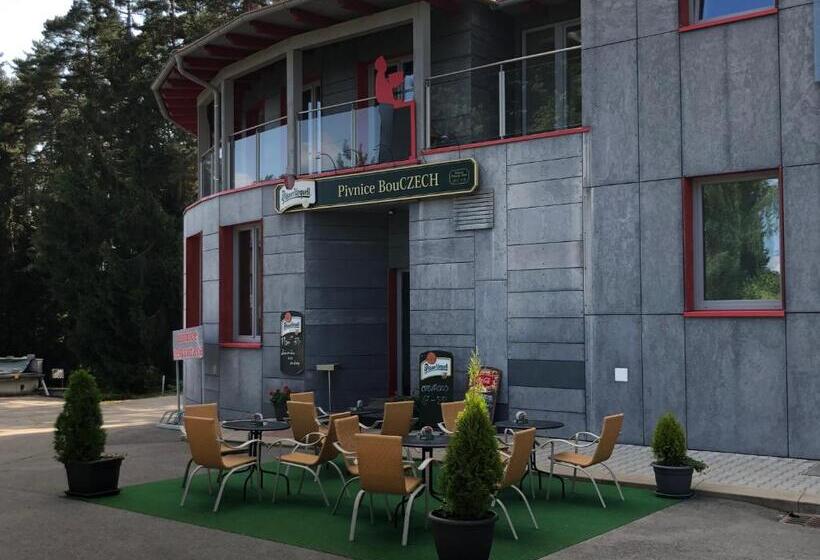 酒店 Bouczech