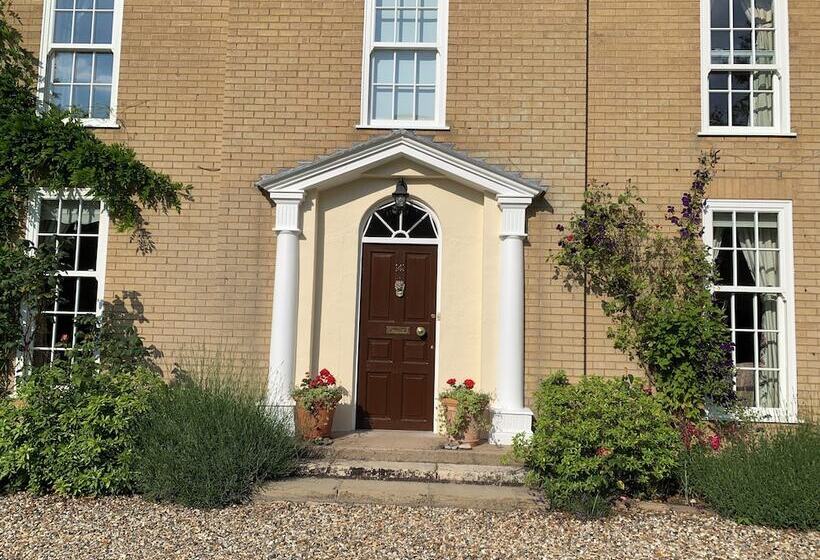 Norfolk House Bed And Breakfast