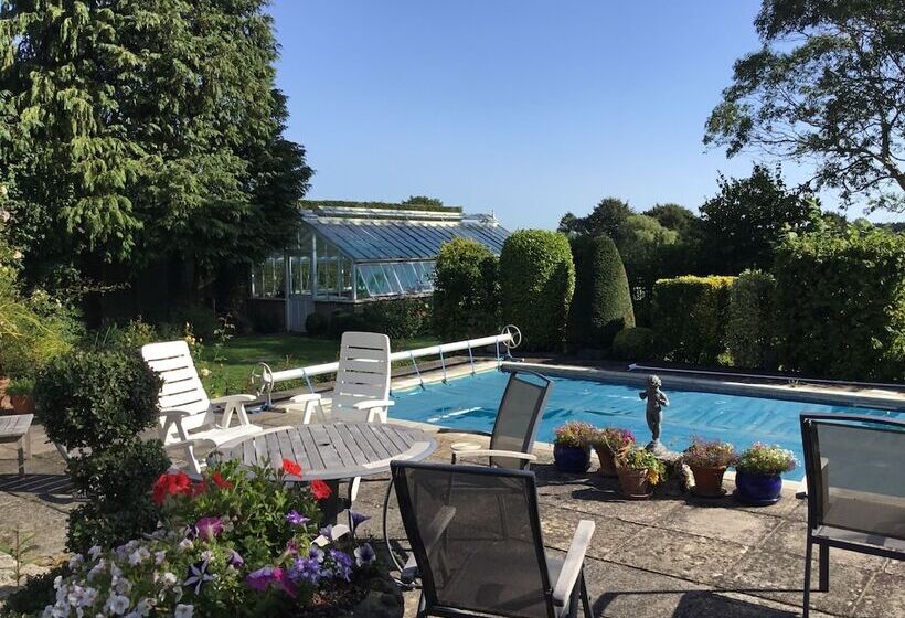 Norfolk House Bed And Breakfast