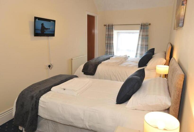 ペンション California Inn