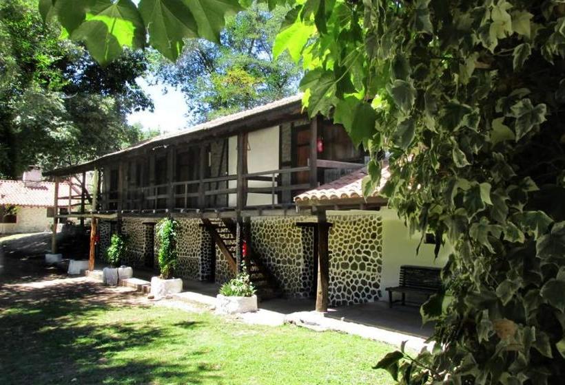 הוסטל Estancia San Miguel