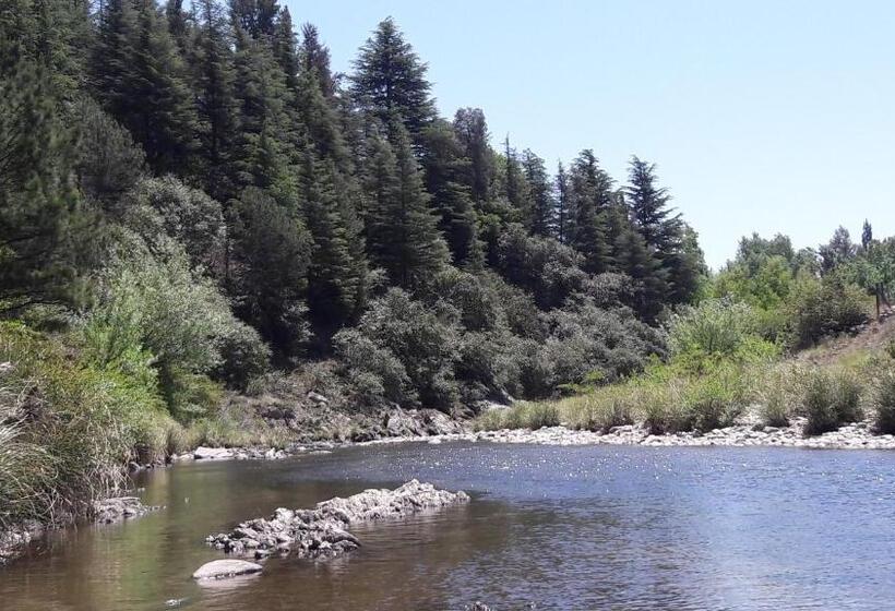 הוסטל Estancia San Miguel