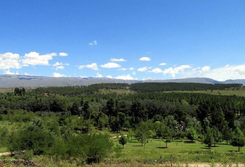 הוסטל Estancia San Miguel