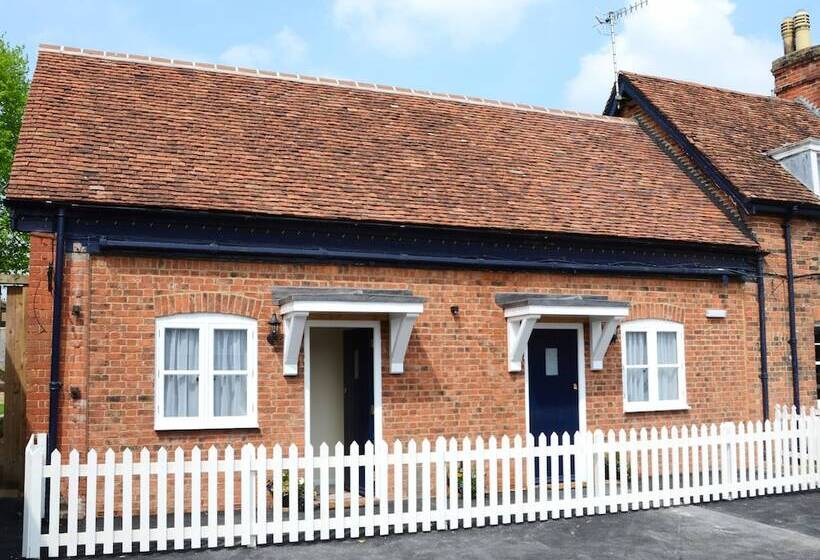 Хостел The Antelope At Upavon