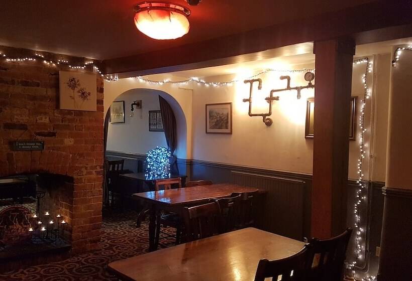 Хостел The Antelope At Upavon