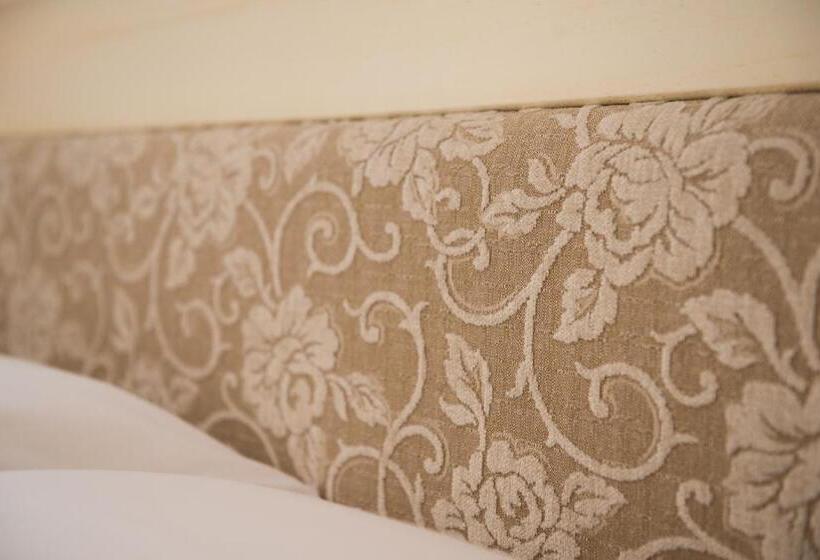 Antica Via Roma B&b E Relax