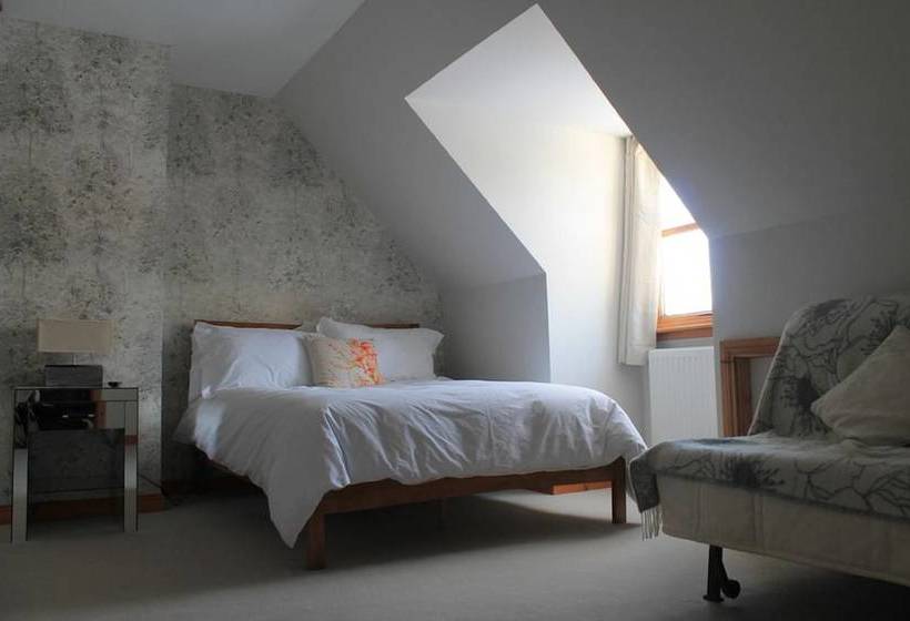 צימר Burnroy House