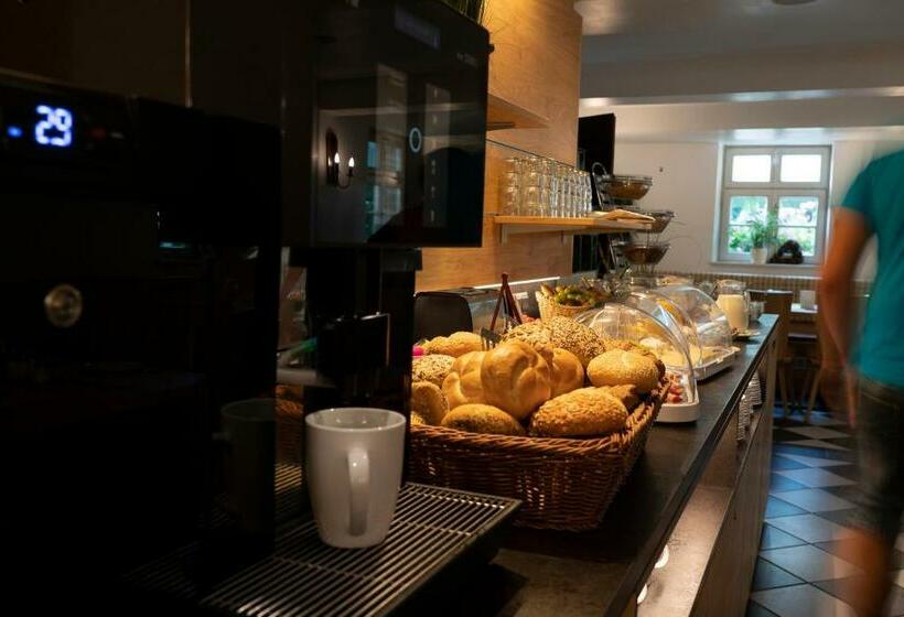 민박 Landgasthof Mörsbergei