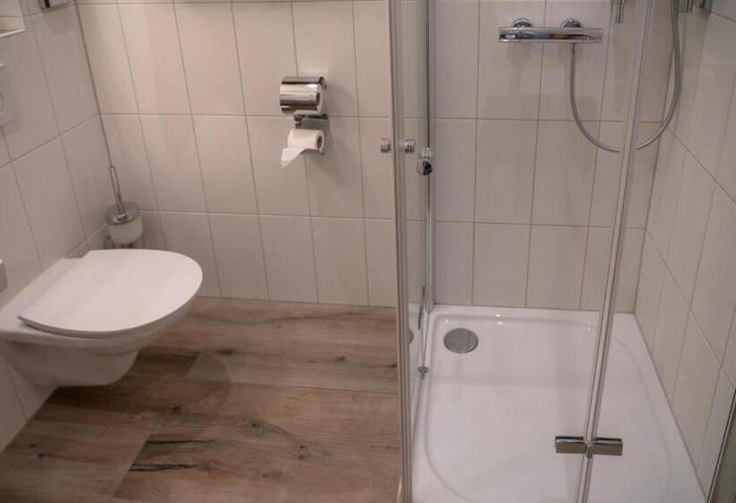 민박 Landgasthof Mörsbergei