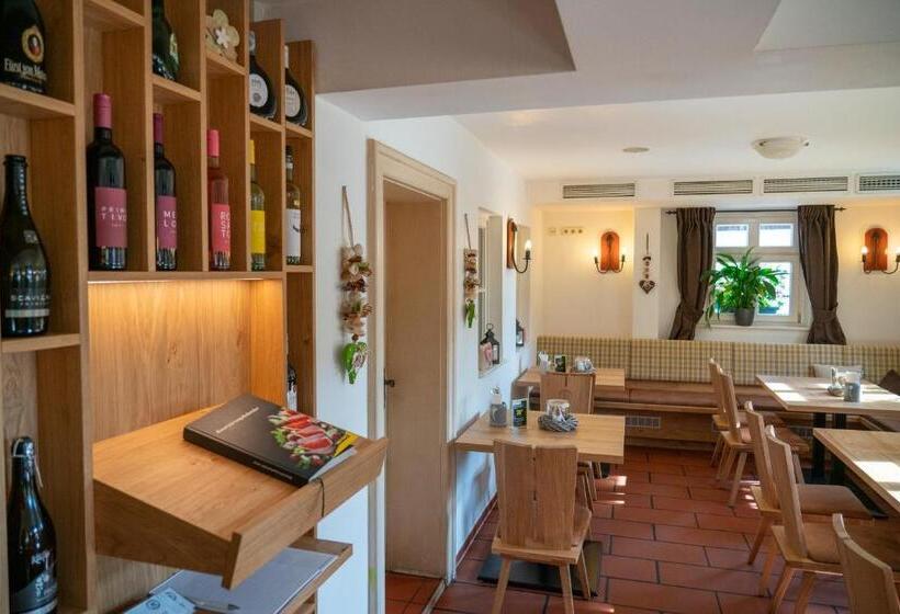 민박 Landgasthof Mörsbergei