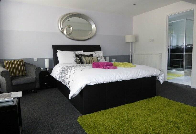 Bed and Breakfast Mayfields Guest House