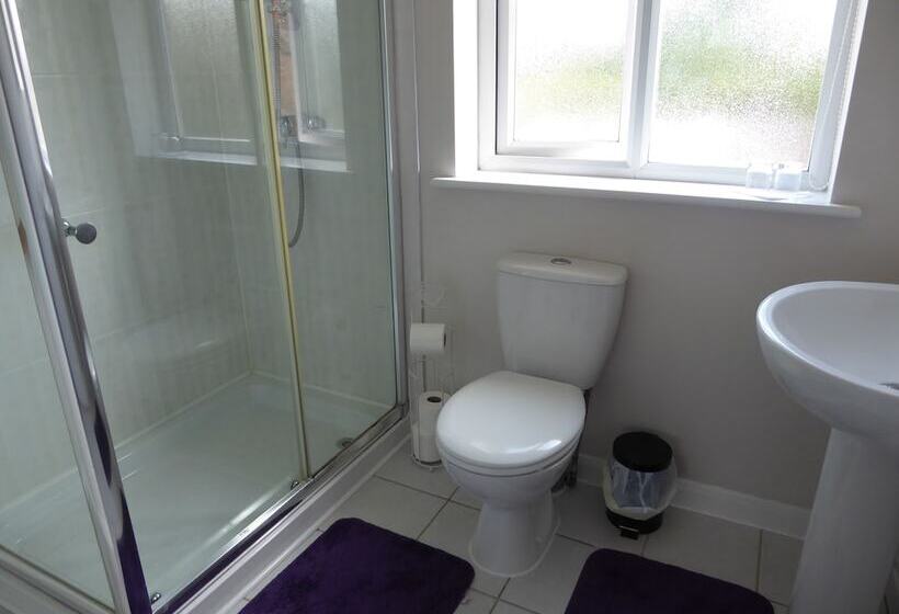 Bed and Breakfast Mayfields Guest House