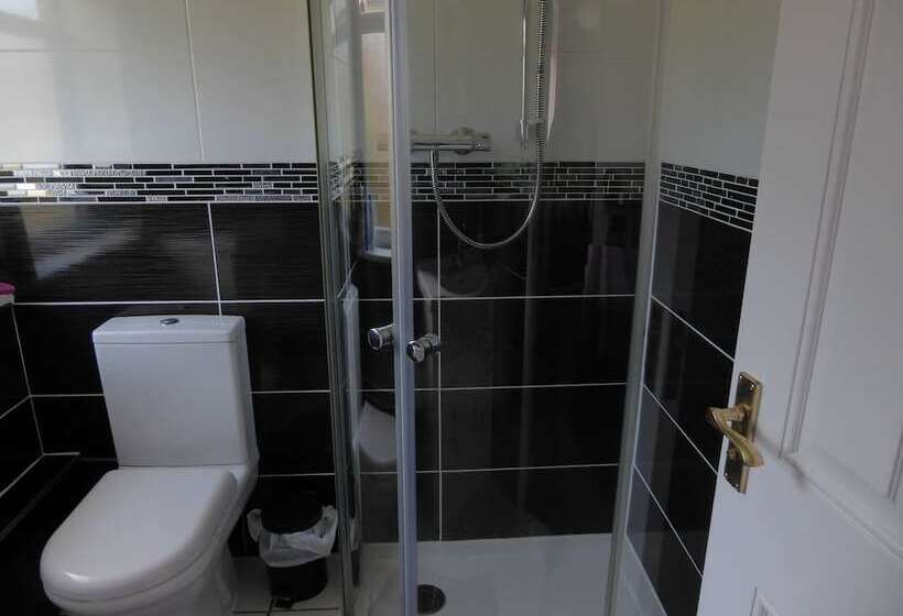 Bed and Breakfast Mayfields Guest House