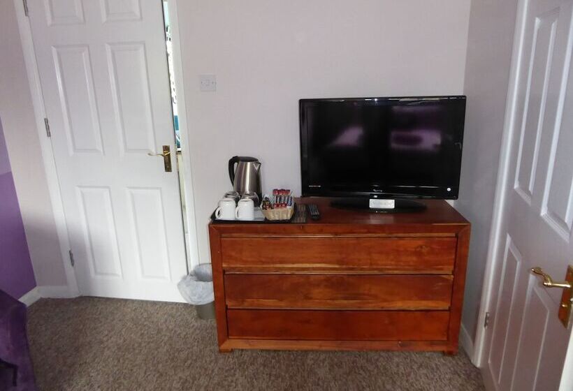 Bed and Breakfast Mayfields Guest House